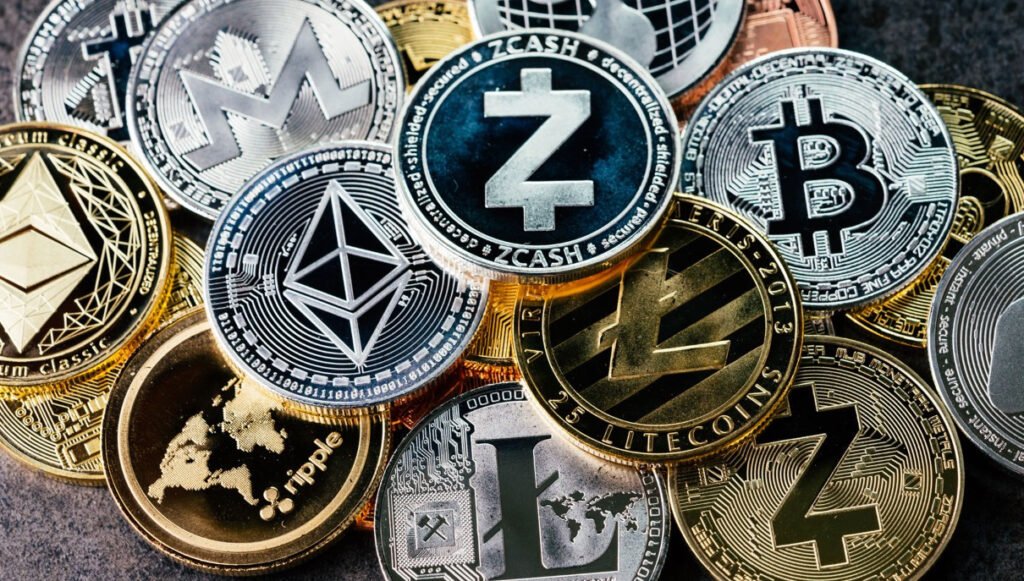 Altcoin Season Gathers Momentum, Bitcoin Maximalists Skeptical Altcoin Season