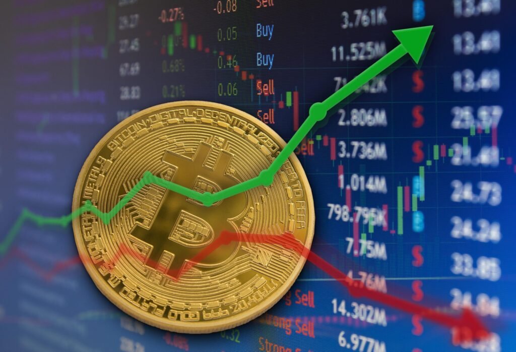 Bitcoin Consolidates at $100K: Awaiting Major Breakout Bitcoin breakout